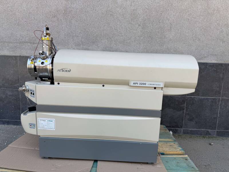 AB SCIEX LC MS/MS API-3200 Spectrometer - 3