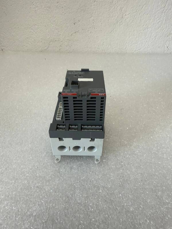 ABB 1SAJ530000R0200 UMC100.3 DC 24 V DC, ATEX, 6 DI, 4 DO, PTC input UMC100 - 2