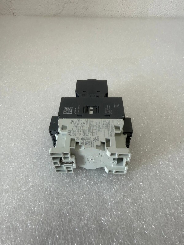 ABB AF26-30-22-13 Contactor 100-250V AC DC - 3