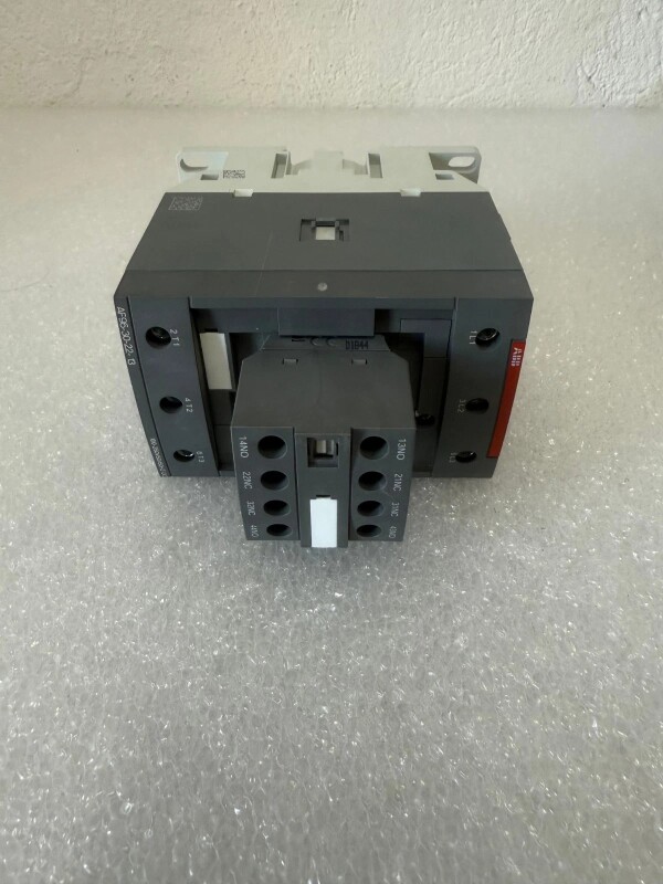 ABB AF96-30-22-13 Contactor 3 Poli Industrial - 4