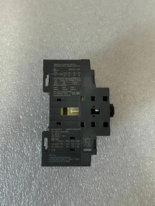 ABB OT125F3 1SCA105033R1001 3-pole Switch Disconnector - 3