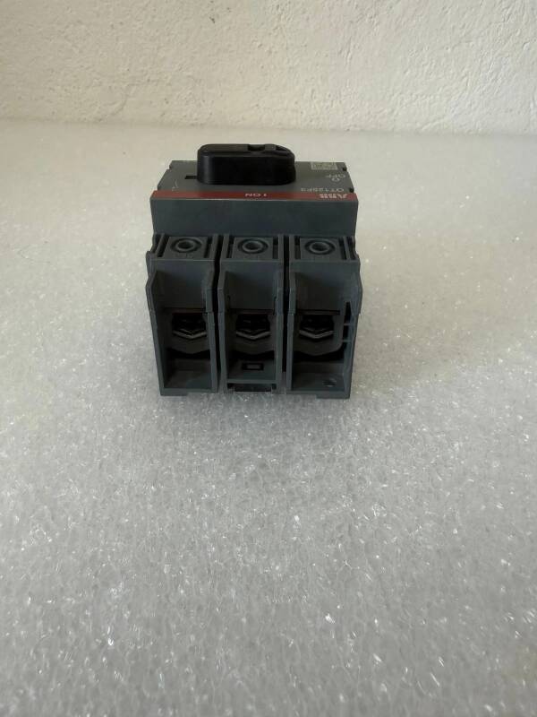 ABB OT125F3 1SCA105033R1001 3-pole Switch Disconnector - 4