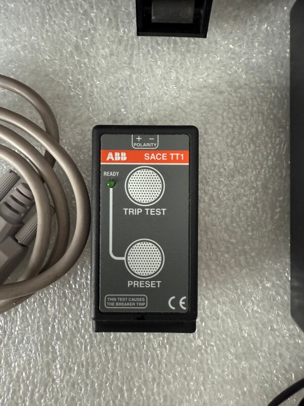 Unitate de protecție și control ABB SACE PR010/T pentru disjunctoare (breakere) - 3