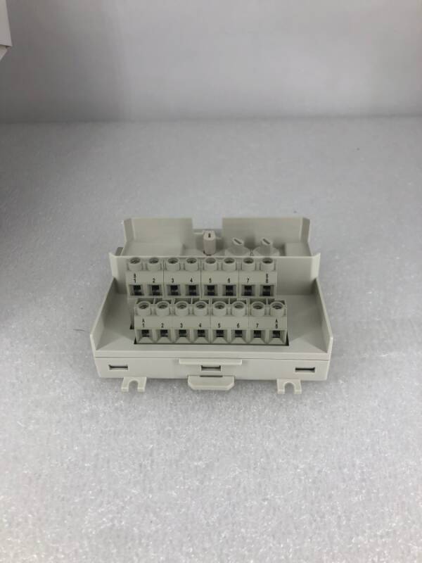 ABB TU831V1 3BSE013235R1 S800I-O Extended Module Termination Unit - 3