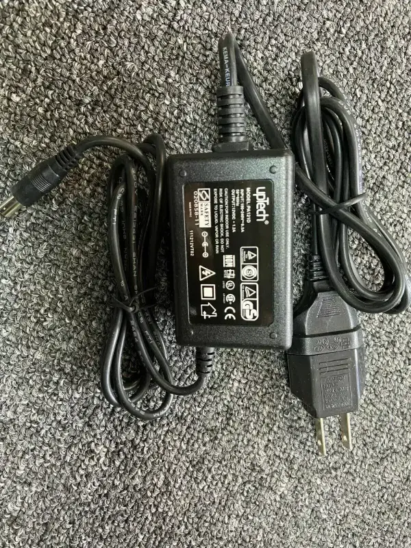Adaptor alimentare upTech PA121D 12V 1.2A 100-240V - 1