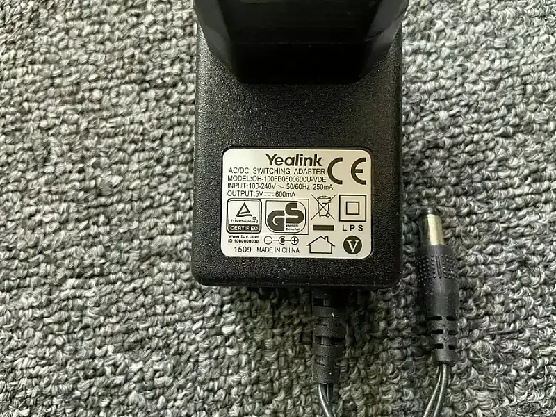Adaptor alimentare Yealink 1006B0500600U-VDE 5V 600mA - 1