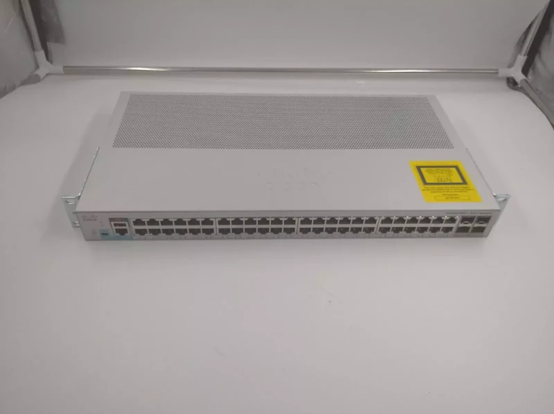 Cisco WS-C2960L-SM-48TQ Smart Managed 48 10/100/1000 Ethernet Ports, 4 x 10G SFP+ by Cisco - 1