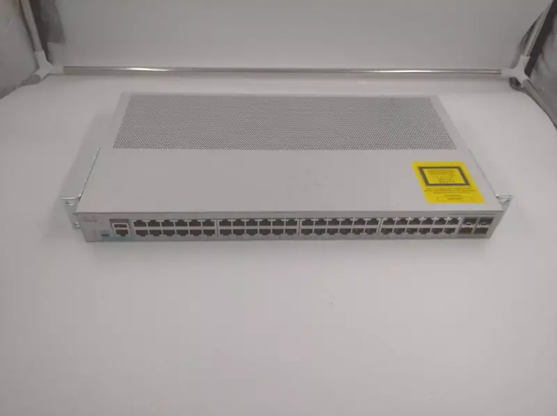 Cisco WS-C2960L-SM-48TQ Smart Managed 48 10/100/1000 Ethernet Ports, 4 x 10G SFP+ by Cisco - 1