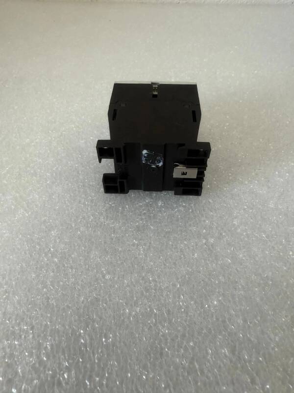 Eaton Moeller DILA-31C Releu Intermediar 3NO 1NC - 5