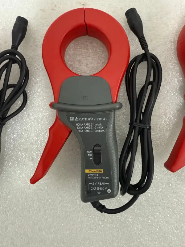 FLUKE I1000S AC CURRENT CLAMP 1000A PASSIVE FILTER - 3