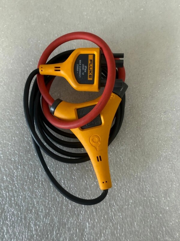 Fluke iFlex I2500-18 Flexible Current Probe For Clamp Meter - 2