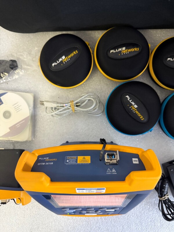 Fluke Networks OF-500 OptiFiber OTDR cu Module OFTM-5610B și OFTM-5730 - 5