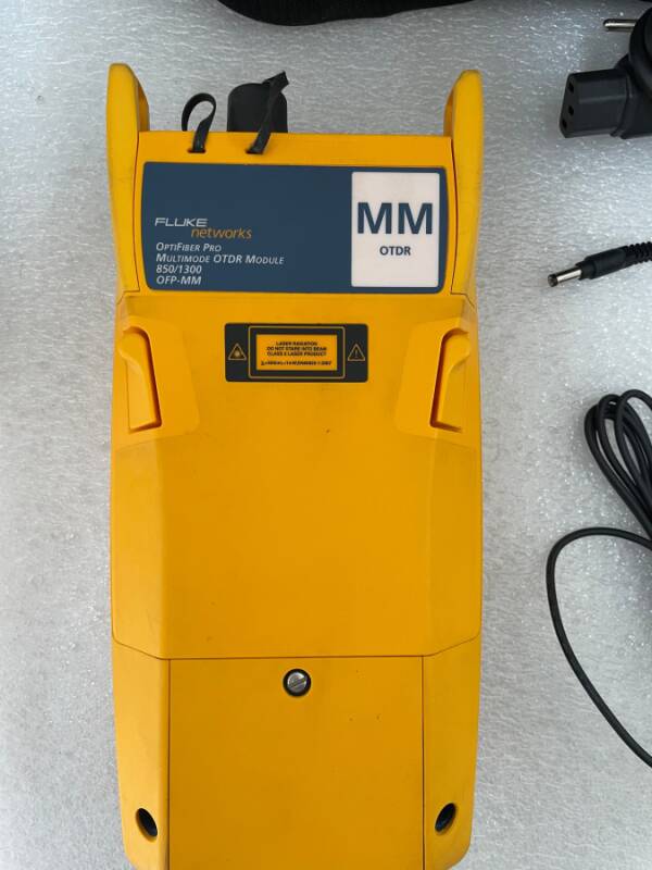 Fluke Versiv OptiFiber Pro – Tester profesional pentru masurare si certificare fibra optica - 2