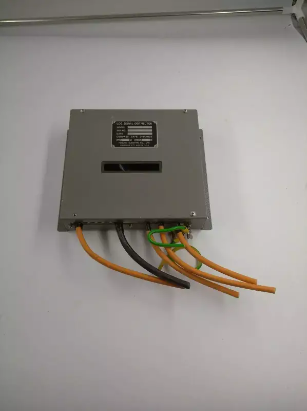 Furuno Log Signal Distrubutor MD-101 - 1