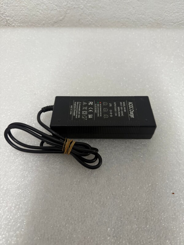 HK-800 Incarcator Adaptor AC DC 42V 2A - 4