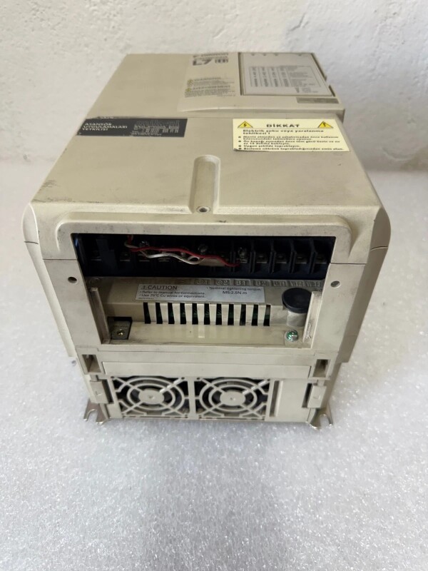 OMRON VARISPEED L7 CIMR-L7Z4011 11KW 400V FREQUENCY CONVERTER - 1