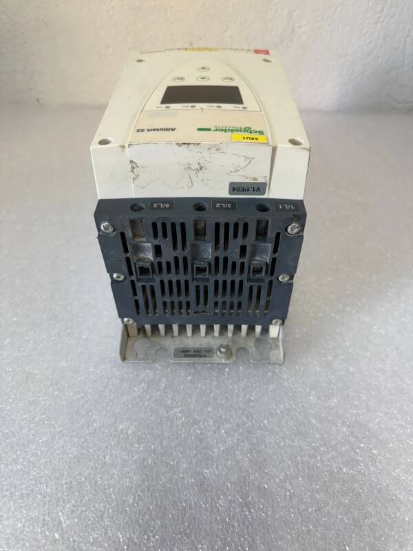 Schneider ATS22D32Q Soft Starter - 5