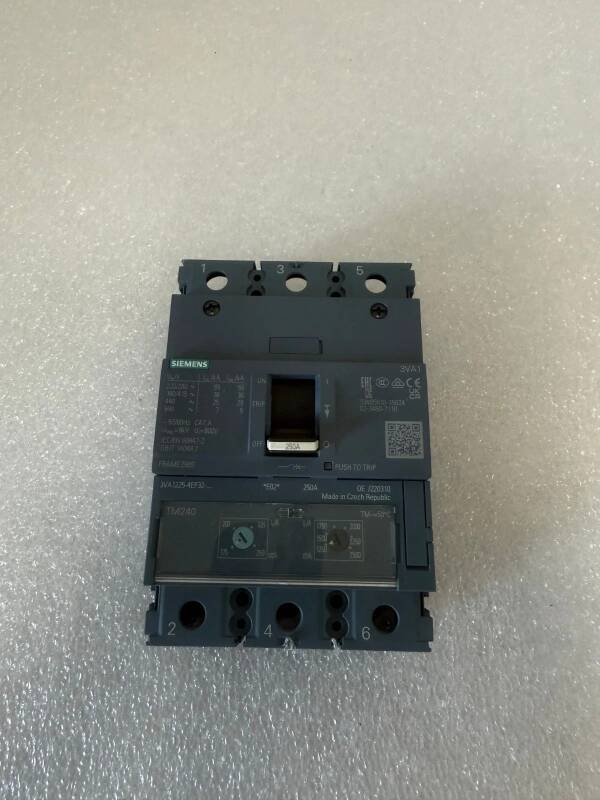 Siemens 3VA1225-4EF32-0AA0 3VA1 Circuit Breaker - 1