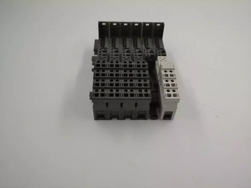 TERMINAL MODULE 6ES7 193-4CA30-0AA0 TM-E15C24-A1 LOT OF - 2