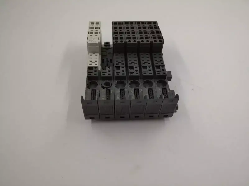TERMINAL MODULE 6ES7 193-4CA30-0AA0 TM-E15C24-A1 LOT OF - 3