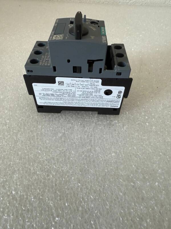 Siemens Sirius 3RV2011-0HA10 Circuit Breaker - 3