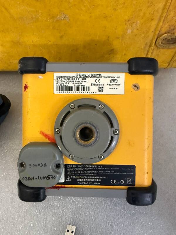 SOUTH S86 – Sistem GPS RTK - Defect - 4
