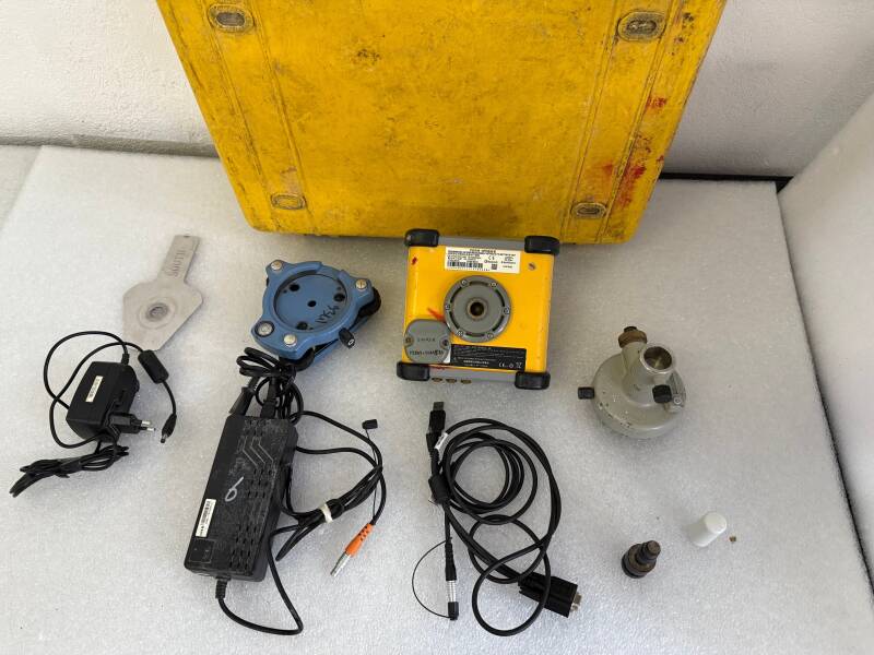 SOUTH S86 – Sistem GPS RTK - Defect - 1