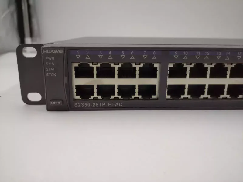 Switch Huawei S2300-28TP-EI-AC 24x10/100 +2 SFP - 2