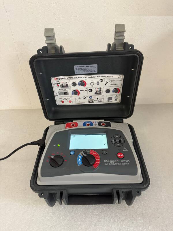 Megger MIT525 – Tester profesional de rezistenta de izolatie 5 kV - 2