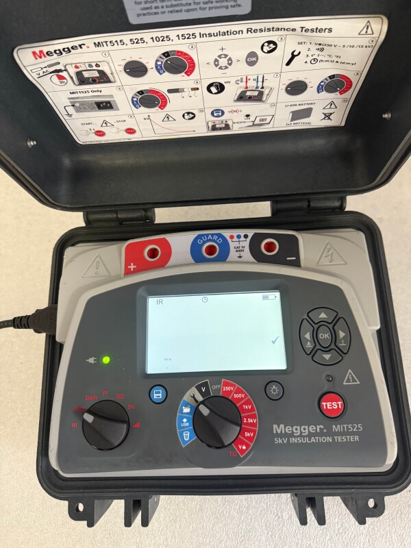 Megger MIT525 – Tester profesional de rezistenta de izolatie 5 kV - 4