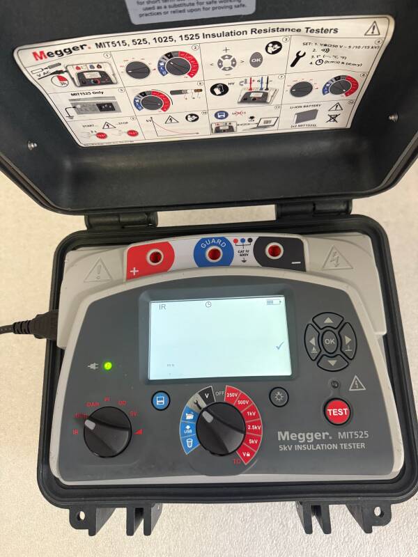 Megger MIT525 – Tester profesional de rezistenta de izolatie 5 kV - 4