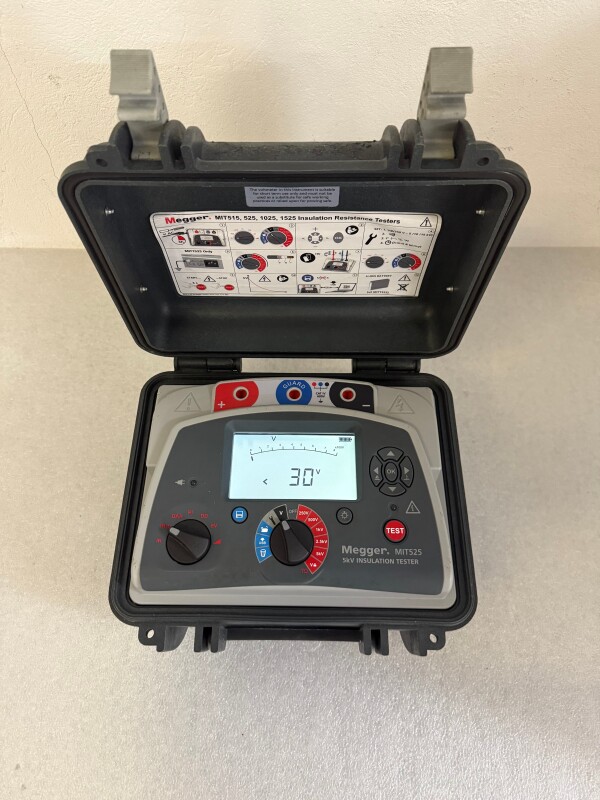 Megger MIT525 – Tester profesional de rezistenta de izolatie 5 kV - 1