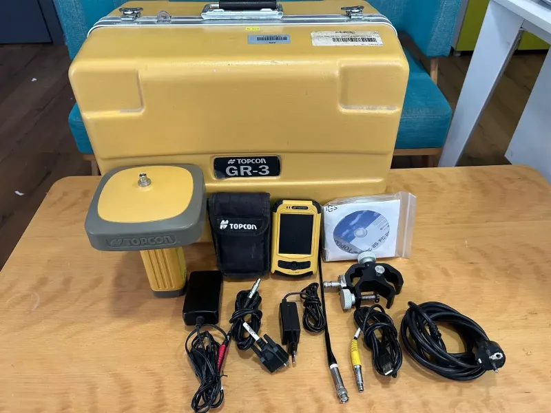 Topcon GR3 Digital UHF GNSS , GPS, GLONASS and GNSS - 1