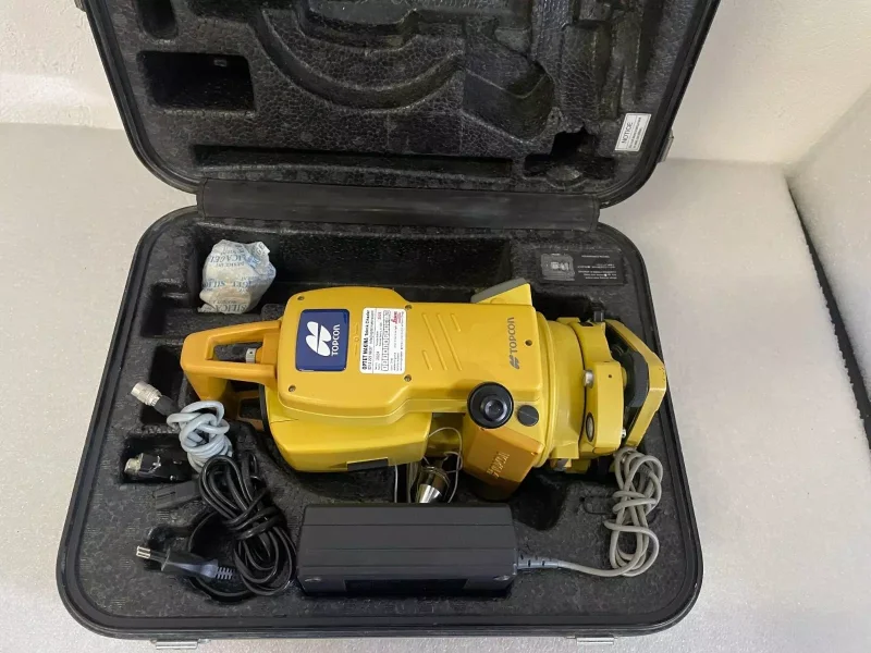 Topcon GTS-226 Total Station - 11