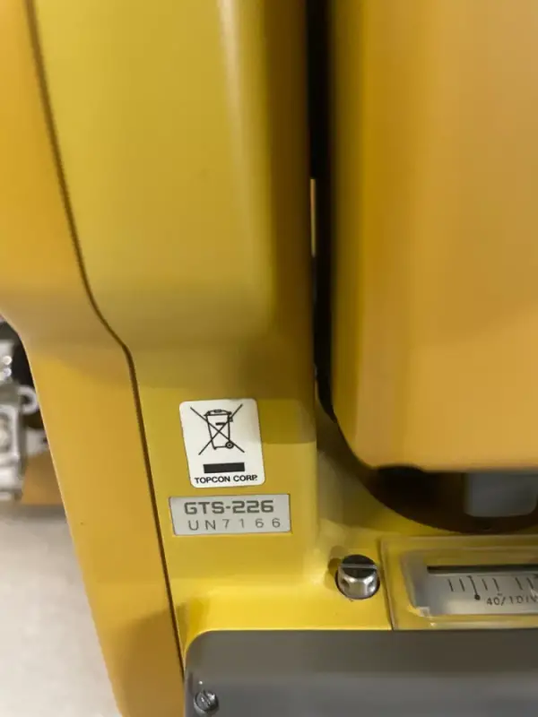 Topcon GTS-226 Total Station - 10