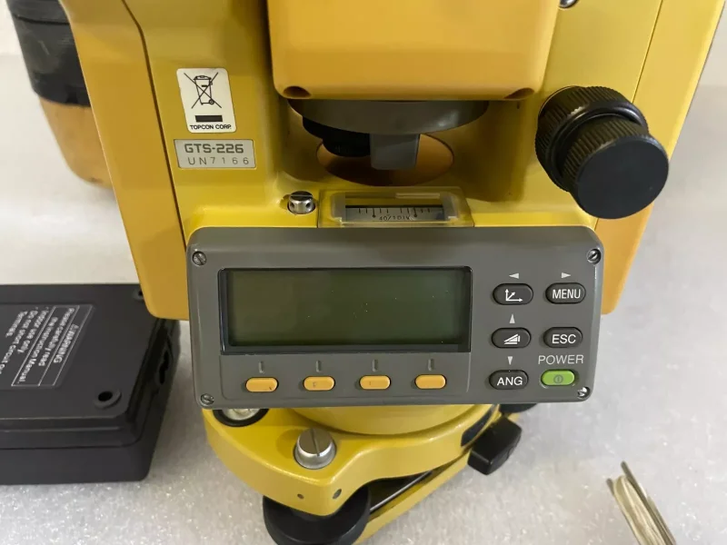Topcon GTS-226 Total Station - 8