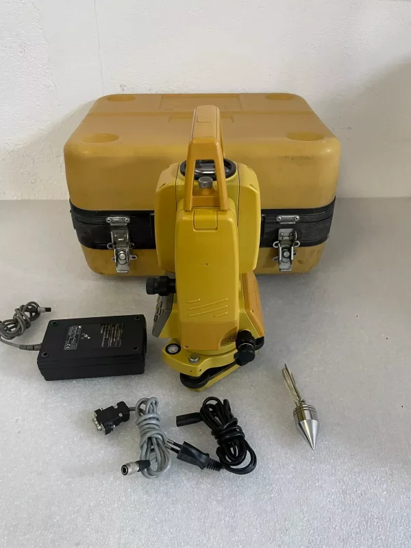 Topcon GTS-226 Total Station - 4