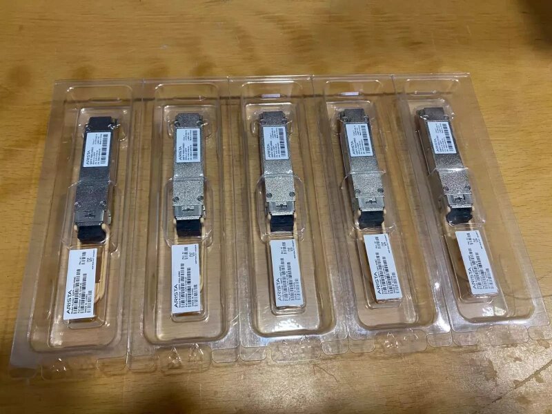 Transceiver optic Arista QSFP-100G-SRBD 100GBASE-SRBD XVR-10168-20 - Arista